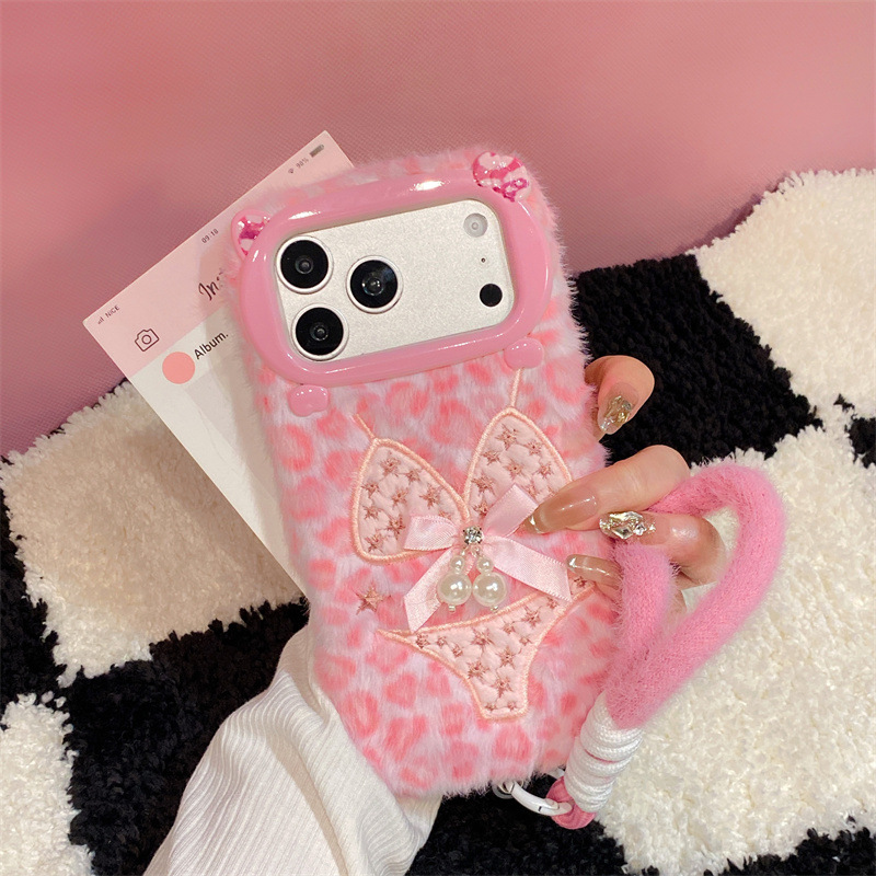 Чехол-накладка Pearl Bikini De – обзор и цена Apple Iphone 16